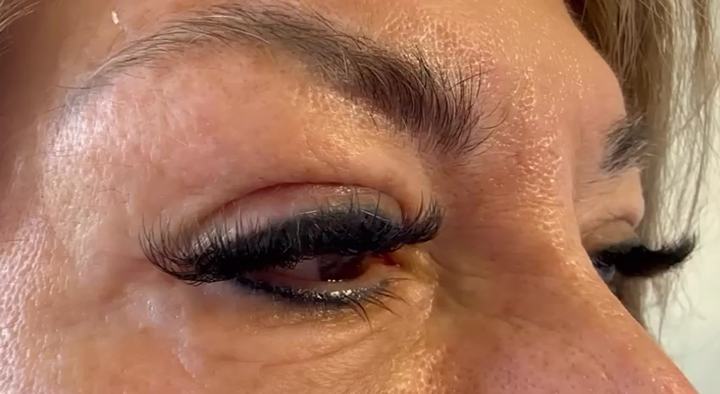 Lash detail